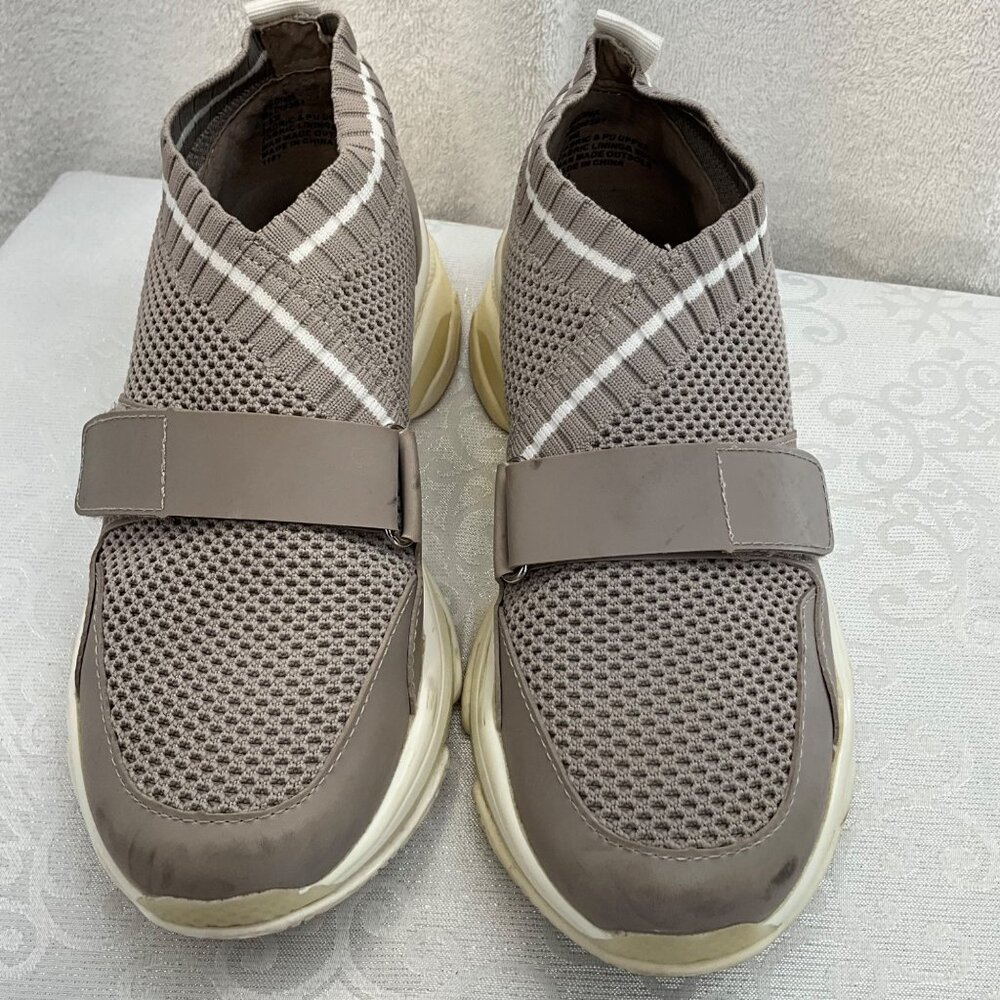 Steve Madden Medina Taupe Mesh Sneakers Women's Size 7.5M Adjustable Strap Light